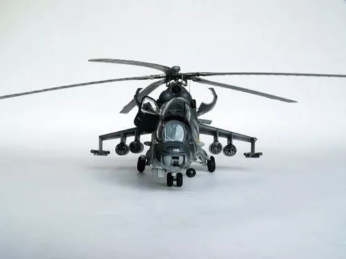 Trumpeter Mil Mi-24 V Hind-E – 1:35 helikopter makett
