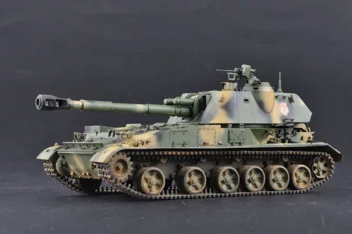Trumpeter szovjet 2S3 Akatsiya 152 mm önjáró tarack – korai – 1:35 tüzérségi makett