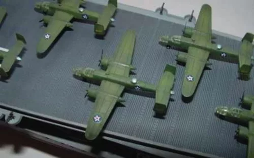 Trumpeter USS Hornet CV 8 – 1:350 repülőgép-hordozó makett