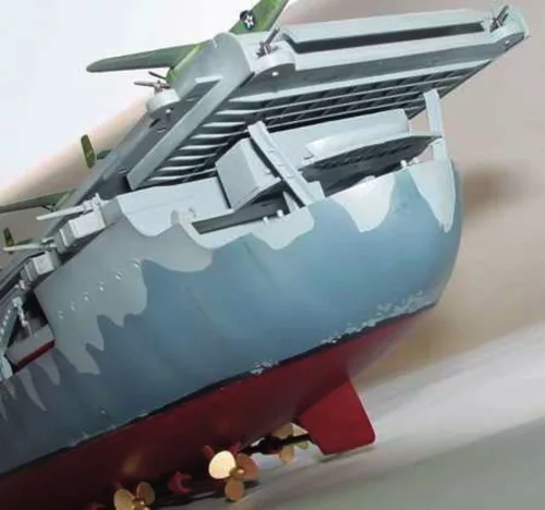 Trumpeter USS Hornet CV 8 – 1:350 repülőgép-hordozó makett