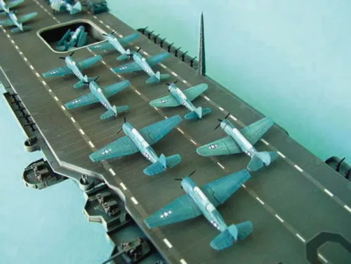 Trumpeter USS Yorktown CV-10 1944 – 1:350 repülőgép-hordozó makett