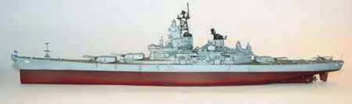 Trumpeter csatahajó USS Wisconsin BB-64 1991 – 1:700 hajómakett