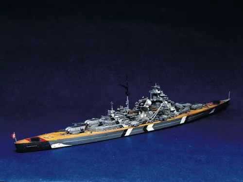 Trumpeter csatahajó Bismarck 1941 – 1:700 hajómakett