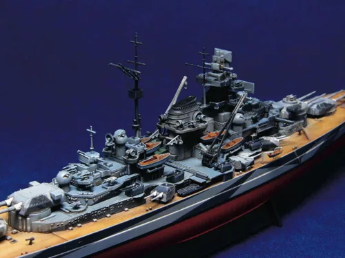 Trumpeter csatahajó Tirpitz – 1:700 hajómakett