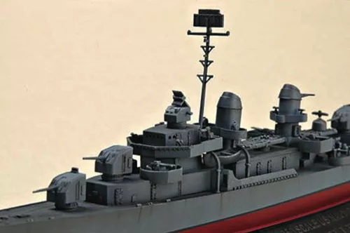 Trumpeter USS The Sullivans DD-537 – 1:700 hajómakett