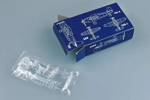 Trumpeter USS Ticonderoga CV-14 – 1:700 repülőgép-hordozó makett