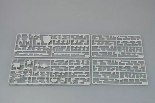 Trumpeter HMS HOOD 1931 – 1:700 hajómakett