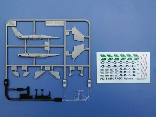 Trumpeter North American RA-5C Vigilante – 1:350 repülőgép makett