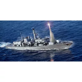   Trumpeter HMS Type 23 Montrose (F236) fregatt – 1:700 hajómakett