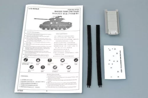 Trumpeter M4A3E8 harckocsi (T66 lánctalppal) – 1:72 harcjármű makett