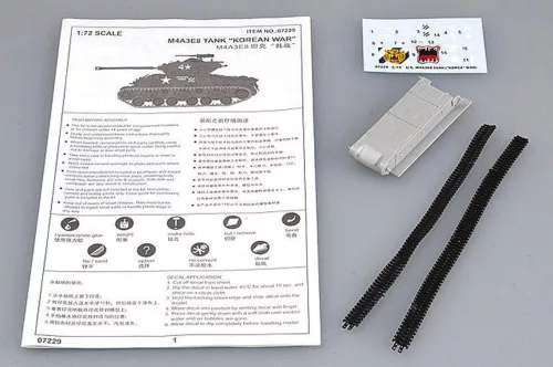 Trumpeter M4A3E8 harckocsi (T80 lánctalppal) – 1:72 harcjármű makett