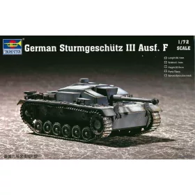 Trumpeter rohamlöveg III F – 1:72 harcjármű makett