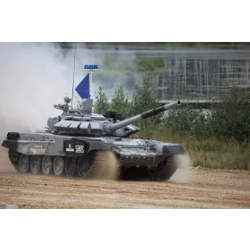 Trumpeter orosz T-72B3M MBT – 1:35 harcjármű makett