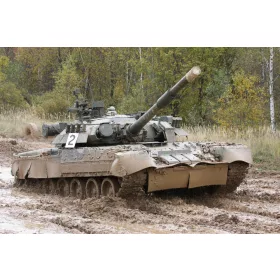 Trumpeter orosz T-80U MBT – 1:35 harcjármű makett