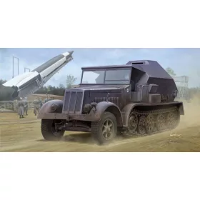   Trumpeter Sd.Kfz. 7/3 féllánctalpas tüzérségi vontató – 1:35 katonai jármű makett